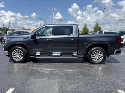 Used 2022 GMC Sierra 1500 SLT w/ SLT Premium Package AWD/4WD image 11