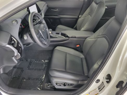 Certified 2024 Lexus UX 250h FWD image 11