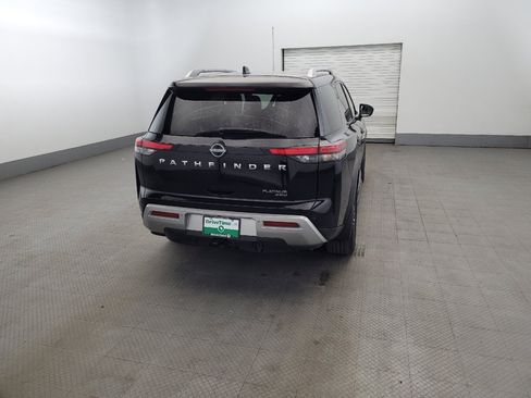 Used 2022 Nissan Pathfinder Platinum w/ Lighting Package (N93) AWD/4WD image 7