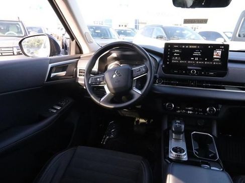 Used 2025 Mitsubishi Outlander SEL AWD/4WD image 27