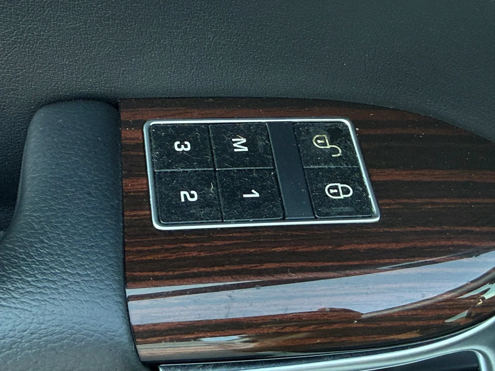 Used 2015 Land Rover Range Rover AWD/4WD image 41