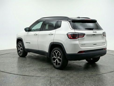 Used 2025 Jeep Compass Limited AWD/4WD image 6
