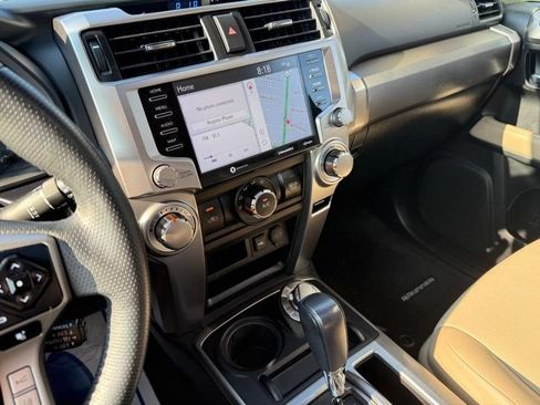 Used 2020 Toyota 4Runner SR5 Premium w/ Moonroof Package AWD/4WD image 25