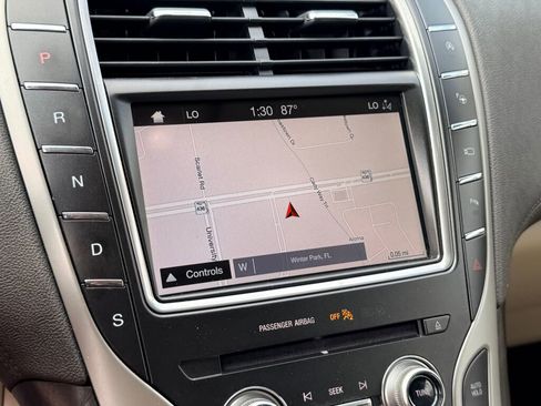 Used 2019 Lincoln Nautilus Reserve image 8