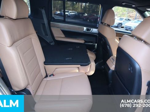 Used 2025 Hyundai Santa Fe Limited image 30