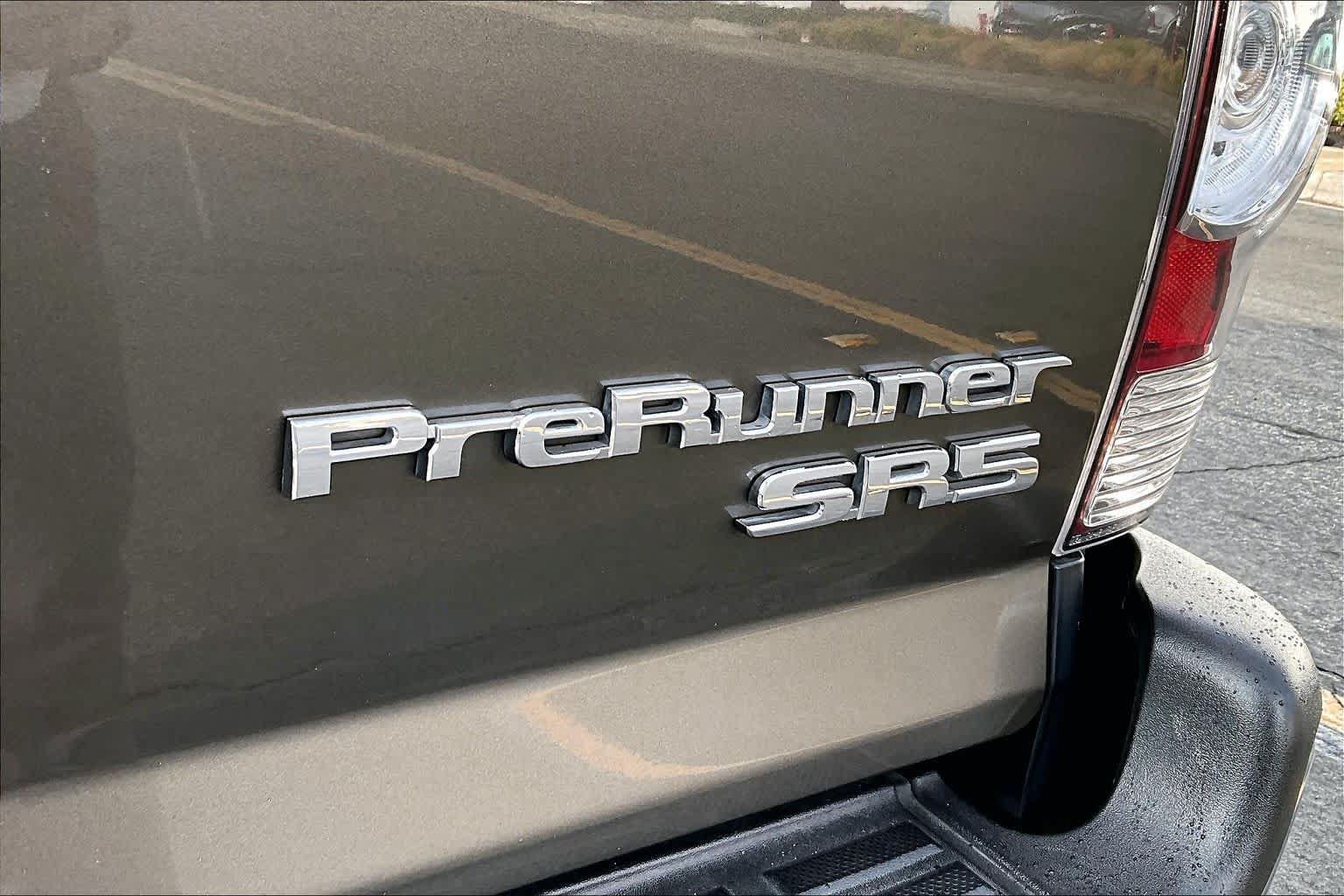Used 2011 Toyota Tacoma PreRunner w/ SR5 Pkg #2 RWD image 9