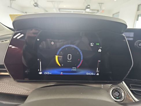 Certified 2024 Chevrolet Trax ACTIV w/ Sunroof Package FWD image 25