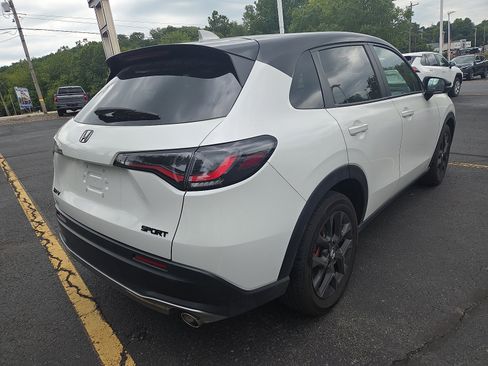 Used 2025 Honda HR-V Sport image 4