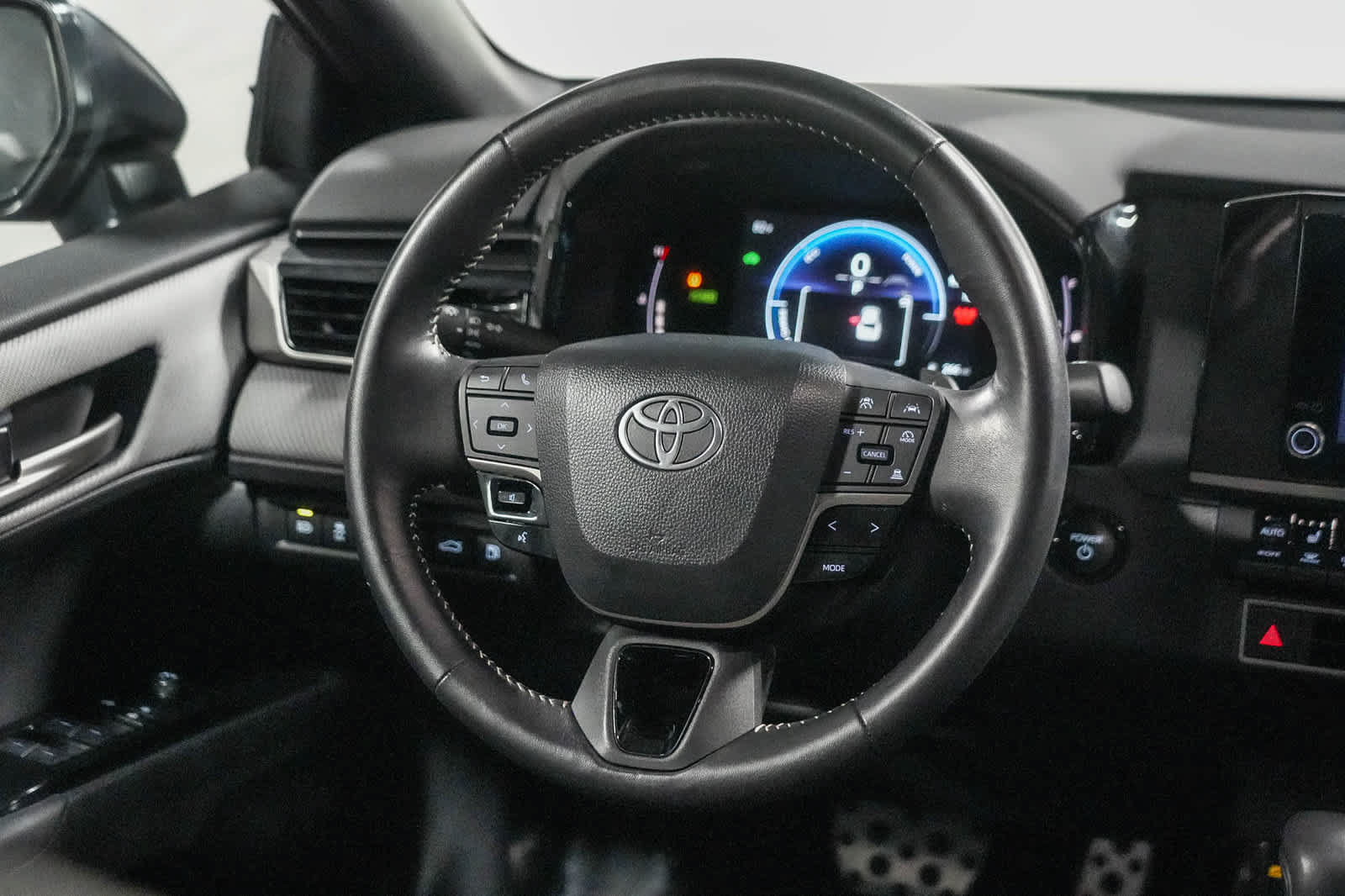 Used 2026 Toyota Camry SE w/ Convenience Package AWD/4WD image 15