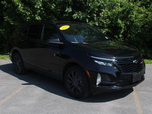 Used 2024 Chevrolet Equinox RS AWD/4WD image 3