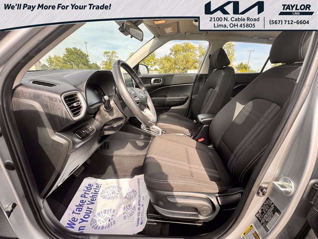 Used 2025 Hyundai Venue SEL FWD image 9