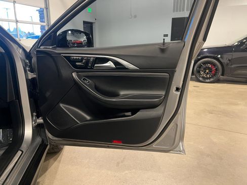 Used 2018 INFINITI QX30 Premium w/ Navigation Package image 40