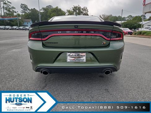 Used 2019 Dodge Charger Scat Pack w/ Dynamics Package RWD image 7