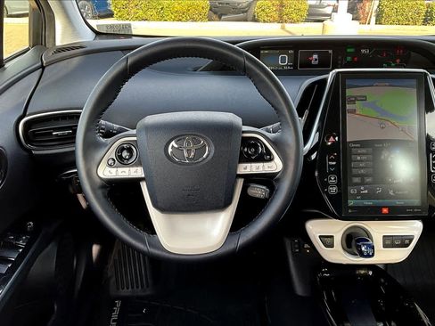 Used 2019 Toyota Prius Prime Advanced image 5