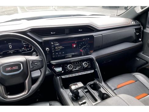 Used 2025 GMC Sierra 1500 AT4 w/ AT4 Premium Package AWD/4WD image 7