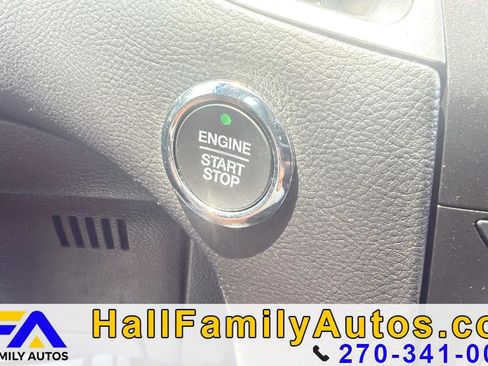 Used 2018 Ford Edge SE FWD image 12