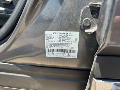 Used 2023 Ford Explorer Limited image 29