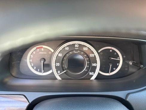 Used 2017 Honda Accord Touring image 16