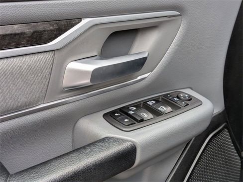Used 2021 RAM 1500 Big Horn image 15