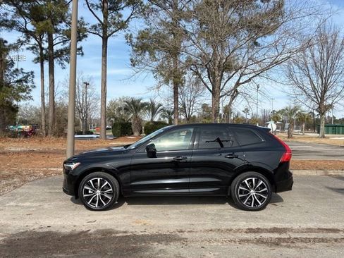 Used 2023 Volvo XC60 B5 Plus w/ Climate Package image 6