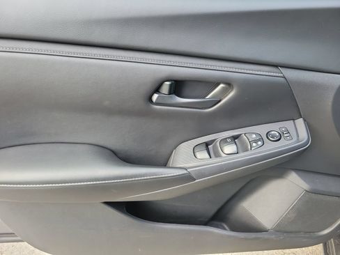 Used 2024 Nissan Sentra S FWD image 17