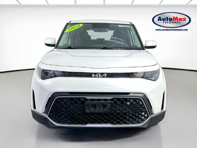 Used 2024 Kia Soul LX w/ Option Group 015 FWD image 6