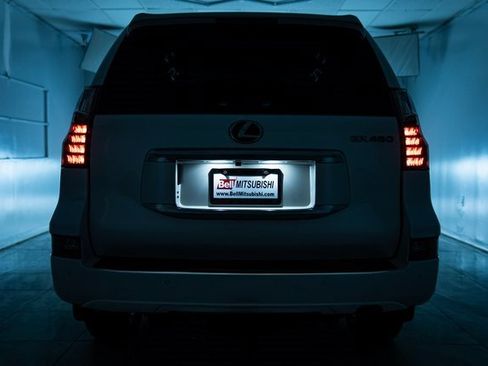 Used 2023 Lexus GX 460 Premium image 11