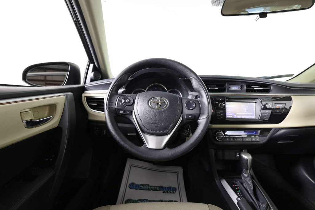 Used 2014 Toyota Corolla LE FWD image 28