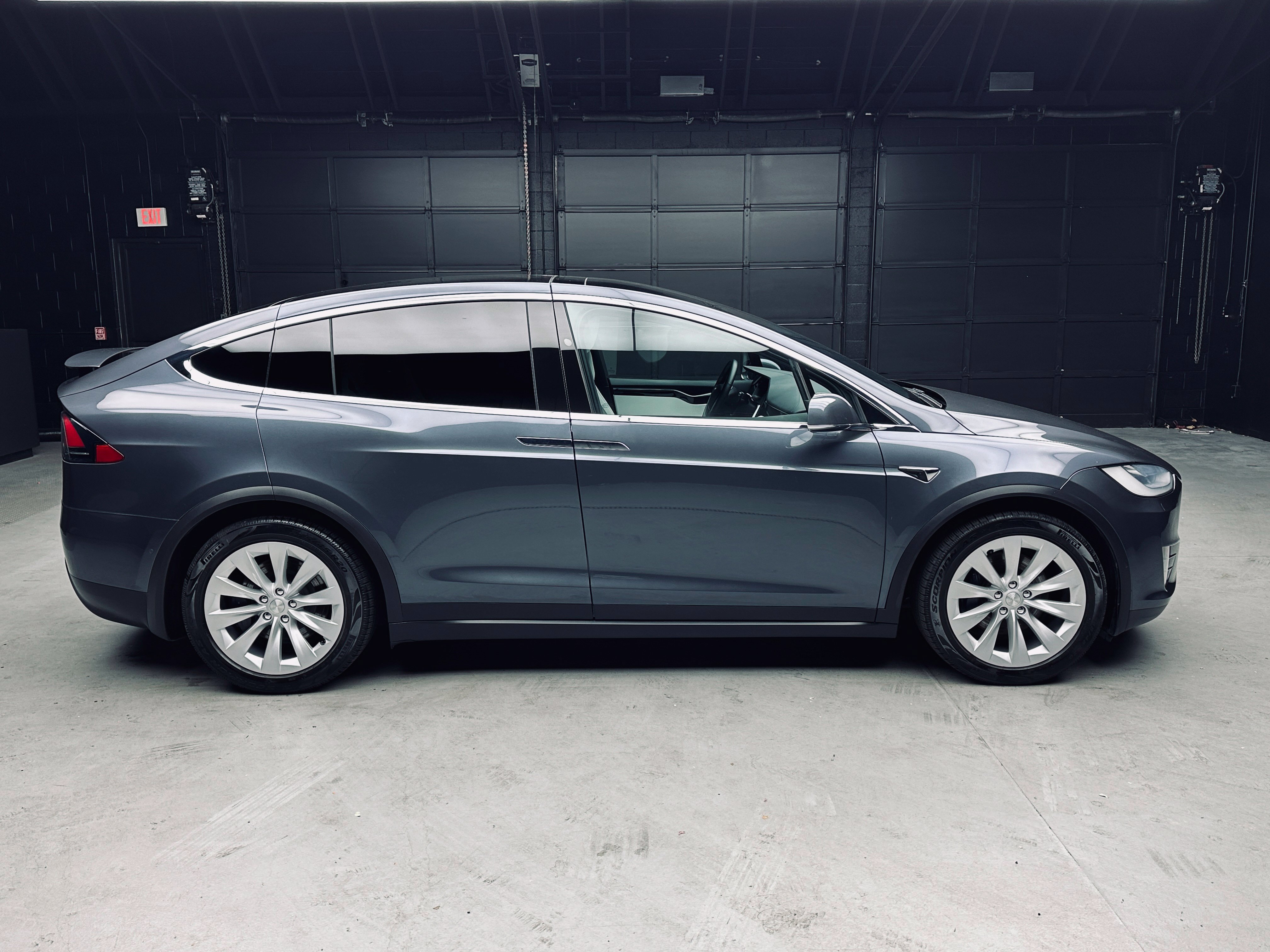 Used 2020 Tesla Model X Long Range AWD/4WD image 8
