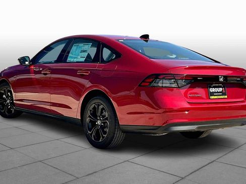 New 2025 Honda Accord SE image 11