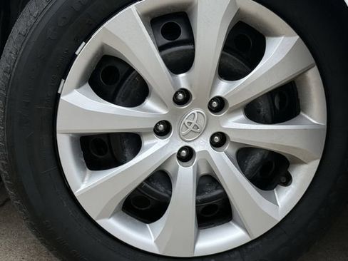 Used 2025 Toyota Corolla LE image 10