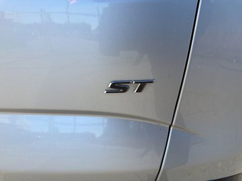 Used 2020 Buick Enclave Essence w/ Sport Touring Edition image 17