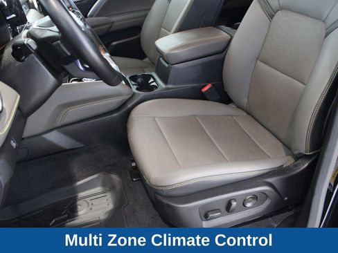 Used 2024 Chevrolet Colorado ZR2 w/ ZR2 Convenience Package III image 11