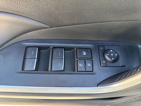 Used 2025 Toyota RAV4 XLE image 15