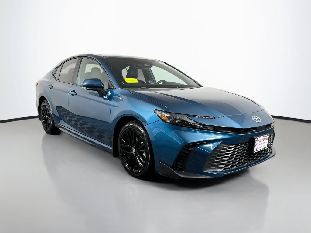 Used 2025 Toyota Camry SE w/ Convenience Package AWD/4WD image 10