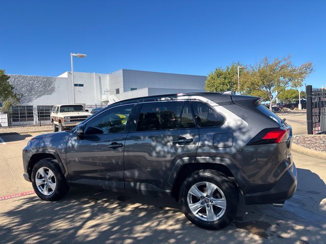 Used 2020 Toyota RAV4 XLE w/ Convenience Package AWD/4WD image 8