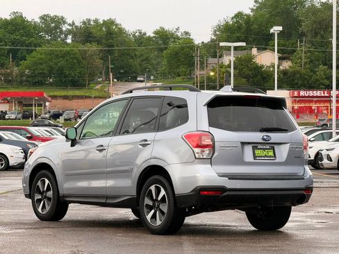 Used 2017 Subaru Forester 2.5i Premium w/ All-Weather Package AWD/4WD image 2
