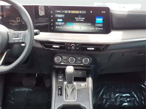 Used 2025 Nissan Kicks SV FWD image 16