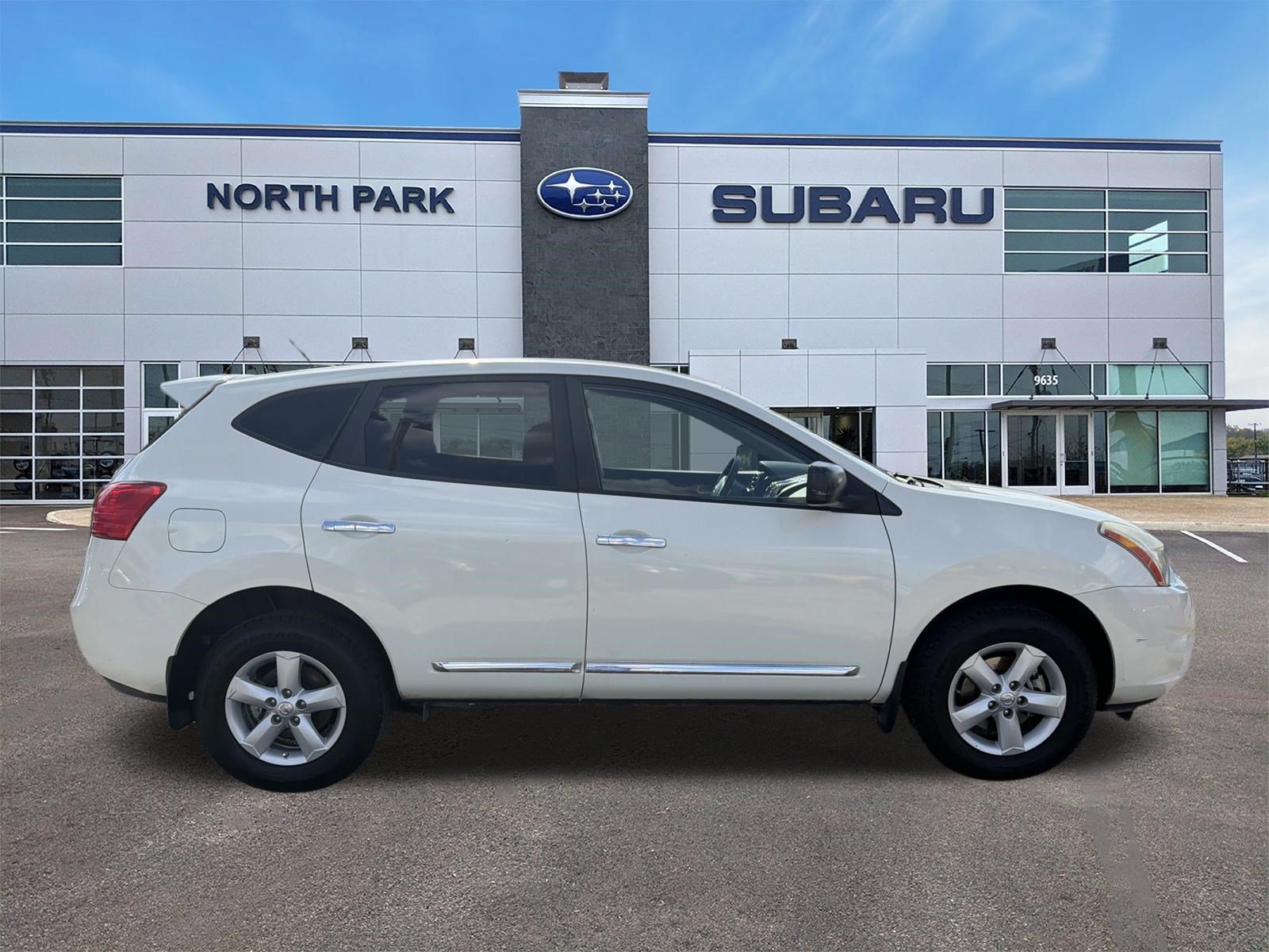Used 2012 Nissan Rogue S w/ Special Edition Pkg FWD image 2