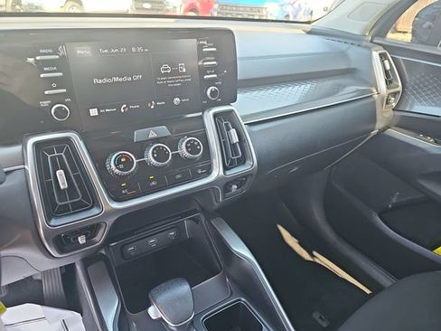 Used 2022 Kia Sorento LX FWD image 24