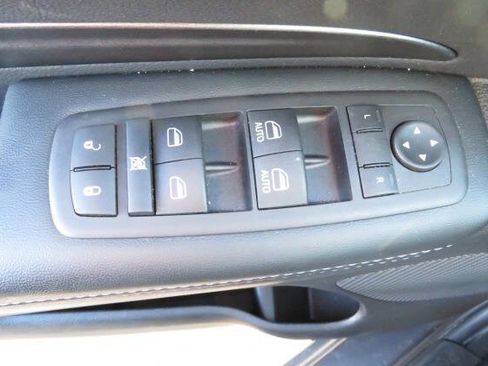 Used 2024 Dodge Durango SXT image 17