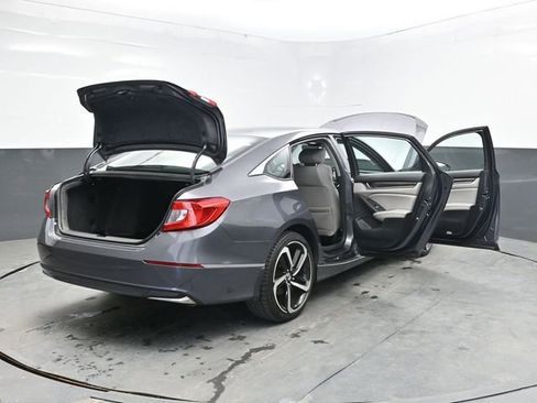 Used 2019 Honda Accord Touring image 40