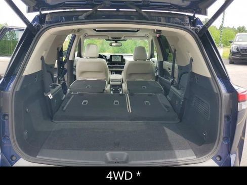 Used 2022 Nissan Pathfinder Platinum w/ Cargo Package AWD/4WD image 18