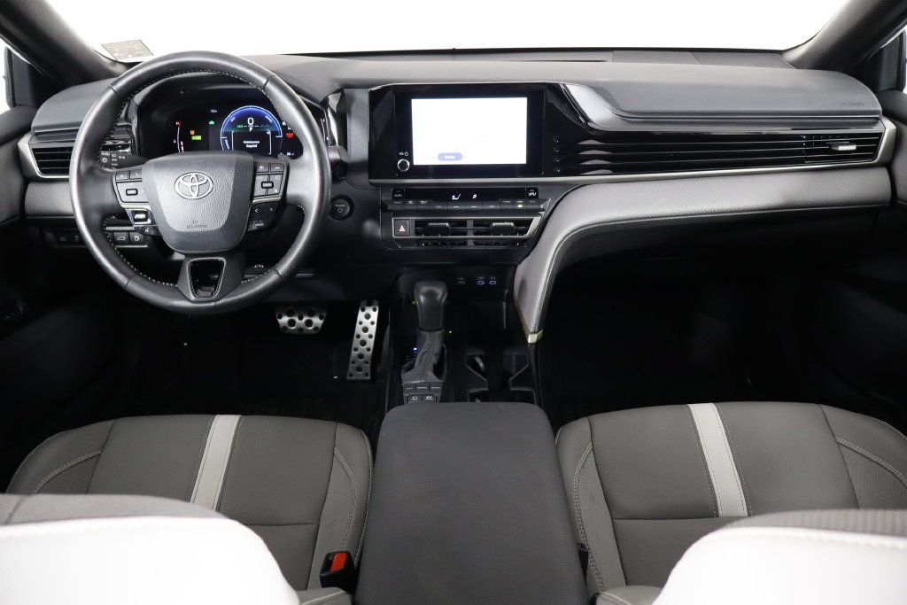 Used 2026 Toyota Camry SE FWD image 13