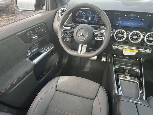 New 2025 Mercedes-Benz GLA 250 image 27