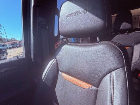 Certified 2024 GMC Sierra 2500 AT4 w/ AT4 Preferred Package image 13