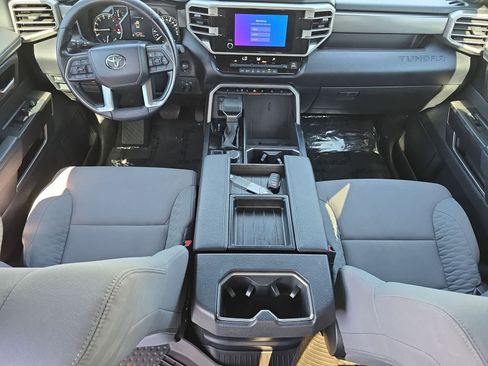 Used 2025 Toyota Tundra SR5 w/ SR5 Convenience Package AWD/4WD image 15