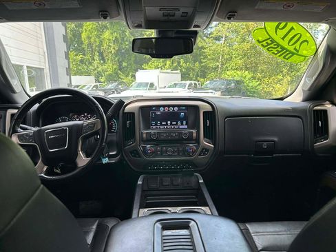 Used 2019 GMC Sierra 3500 Denali w/ Duramax Plus Package AWD/4WD image 11