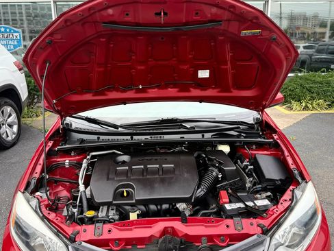 Used 2015 Toyota Corolla LE FWD image 33