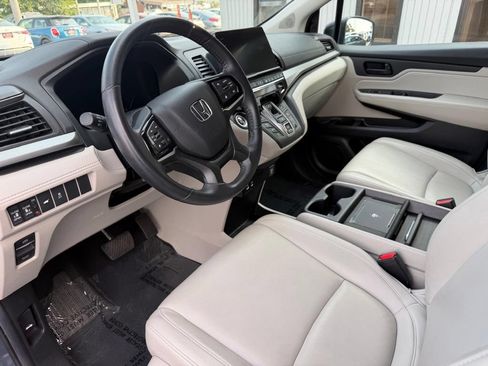 Used 2025 Honda Odyssey EX-L image 16